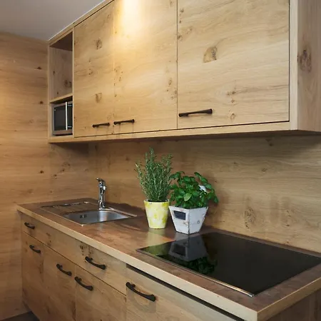 Schindlhaus Und Koia Premium 아파트호텔 4*